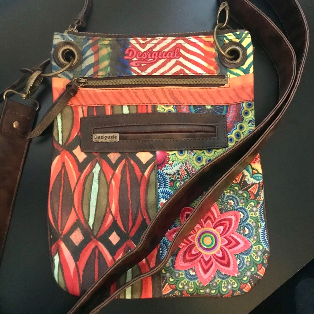 Gorgeous shoulder bag purse